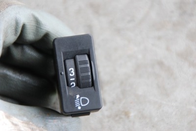 Регулювання світла citroen оригінальний номер 9801662777 фото №1