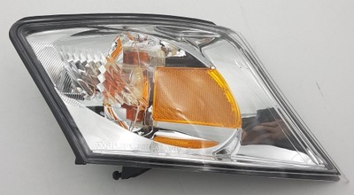 MAZDA MPV 2002-2004 LUZ DIRECCIONAL  