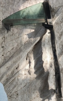 Mercedes cls c219 стекло кузовная правый задняя a2197300219 фото №1