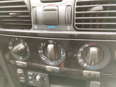 Панель керування обдув volvo v40 фото №1