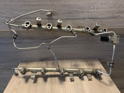 Молдинг впрыскная audi s8 d3 5.2 07l133315a фото №1