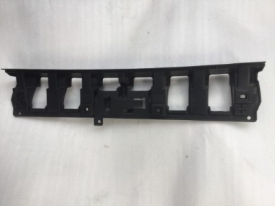 Volvo c30 30657221 направляющая бампера задняя фото №1