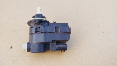 MOTOR REGULACIÓN FAROS RENAULT CON 8200402521  