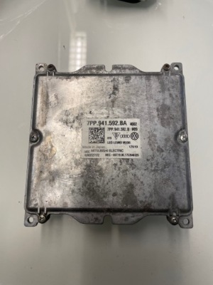 Модуль преобразователь лампы audi a8 d5 porsche 7pp941592ba фото №1