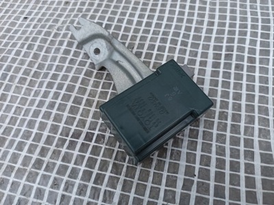 Lexus is ii модуль блок керування двері 89740-53060 фото №1