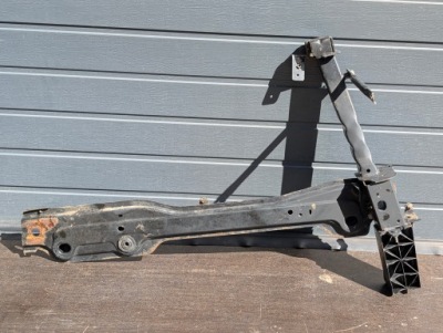 Renault megane iv балка pod радиатор 2017r фото №1