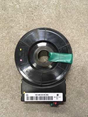 Mercedes ml w163 датчик kąta поворота фото №1