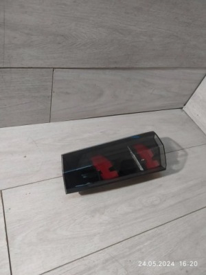 8482. peugeot 2008 ii лампа крышка багажника правый задняя 9825957180 фото №1