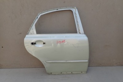 Двері праве задні правий задня volvo v50 sedan 04- фото №1