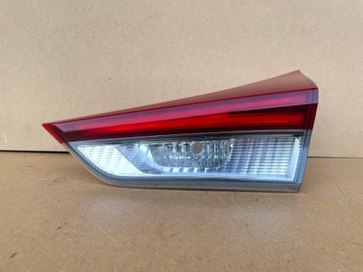 TOYOTA AURIS II LIFT HB 15- LAMPA TYLNA W KLAPE PRAWA