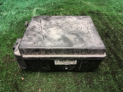 Opel adam коробка запобіжників 13438946 фото №1