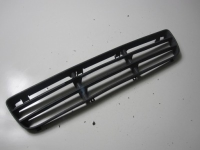 Заглушка бампера перед средняя vw bora 99r фото №1