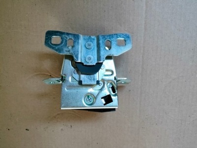 Mercedes w246 замок крышки фото №1