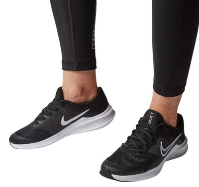 Mlodzieżowe buty sportowe Nike Downshifter 35,5