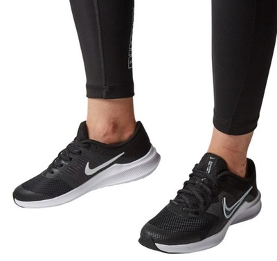 Mlodzieżowe buty sportowe Nike Downshifter 36,5