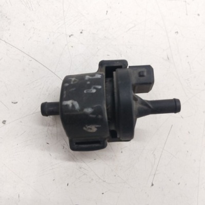 Клапан вакууму volkswagen passat b5 audi a4 a6 фото №1