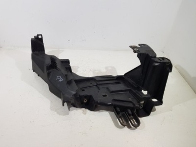 Направляющая лампы правый перед 622227190r renault megane iii рестайлинг  12r eu фото №1