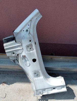 Чверть блок двигуна лівий перед citroen c5 iii x7 код лакофарбового покриття ewpb білий фото №1