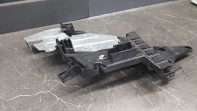 30661075 SOPORTE DE CERRADURA DERECHA PARTE TRASERA VOLVO S80  