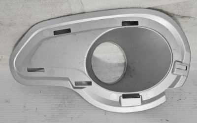 Оригинал  рамка противотуманной фары правая dacia dokker stepway / lodgy stepway 261a24527r фото №1