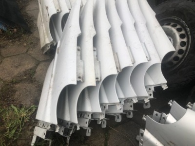 Крила trafic vivaro primastar 01-14 правий білий фото №1