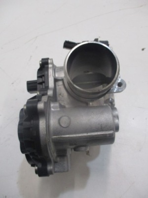 Дросельна заслінка hyundai tucson 1,6crdi 28462-2u000 фото №1