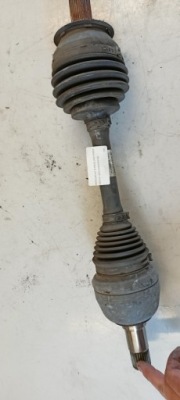 Mercedes a176 w246 cla117 приводной вал левая передняя фото №1