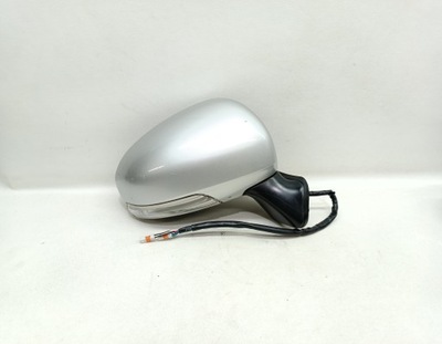 Зеркало правое toyota prius iii фото №1