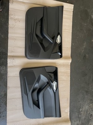 Обшивка оббивка двері перед ліва права a1 82a фото №1