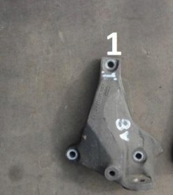 Audi s8 d2 4.2 v8 кронштейн коробки права ліва фото №1