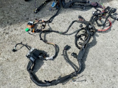 Volvo джгут електропроводка відсік двигуна 31433461 фото №1