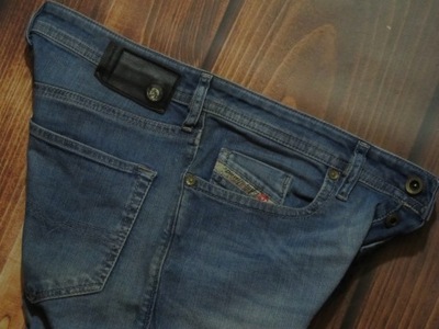 DIESEL- BUSTER- REGULAR SLIM-TAPERED- W30L30- RURKI- VINTAGE- pas 80 cm