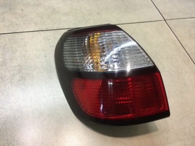 Лампа лівий задня subaru legacy iii kombi фото №1