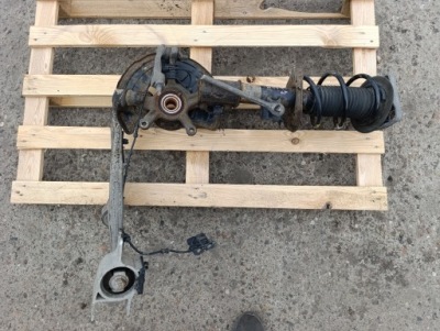 Mercedes w117 cla передняя левая поворотный кулак рычаг амортизатор фото №1