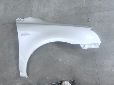 Крыло правый перед toyota avensis t25 фото №1