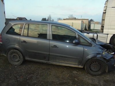 Скло дверна задня права opel zafira b фото №1