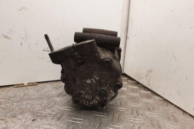 Компресор кондиціонера mini countryman r60 9213175 1.6l дизель 82kw 2011 фото №1