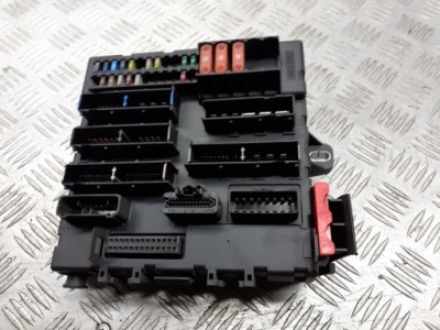 Коробка предохранителей vectra c 1.9 cdti 13170890 фото №1