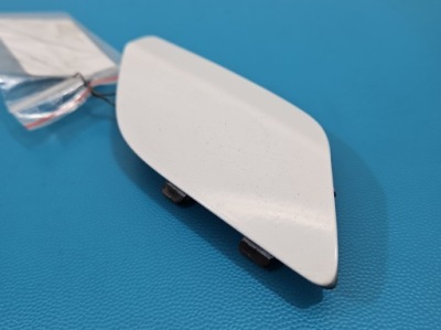 Заглушка розпилювача права opel astra iii h 375768702 фото №1