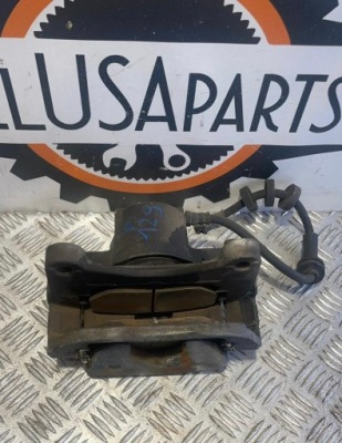 Супорт правий перед передній chrysler 200 2015- фото №1