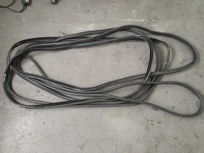 Hyundai bayon прокладка отвір кузовна двері фото №1