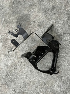 Mercedes g w463/4 кронштейн кронштейн a4635007101 фото №1