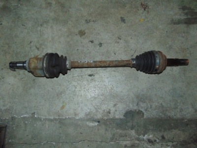 Toyota yaris приводной вал левая --- фото №1