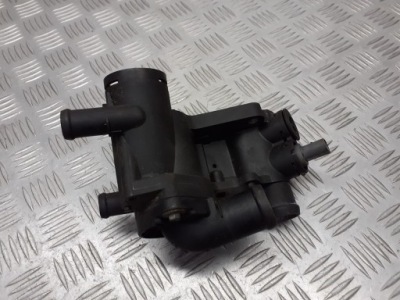 Корпус термостата vw polo iv 1.4 16v 032121111 фото №1