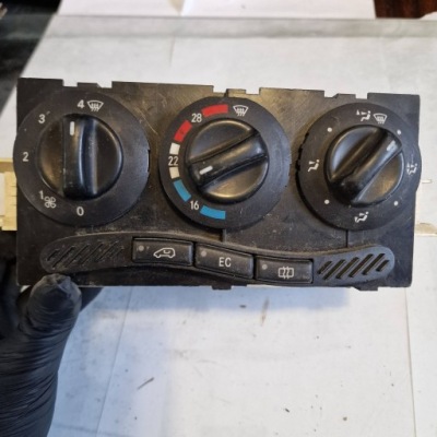 Mercedes-benz a w168 панель кондиционера 1688300485 фото №1