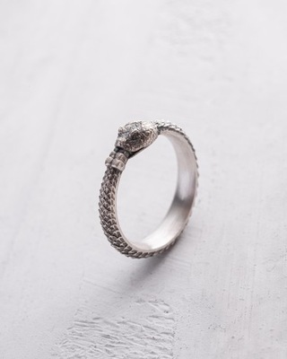 Srebrny pierścień OUROBOROS 15.5