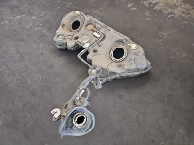 Бак пального bak mercedes cls ii c218 10- 4.7 v8 278922 фото №1