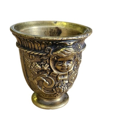 Mosiężny kielich dekoracja KL