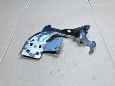 Кронштейн кронштейн коробки volvo s60 iii 2.0 b 31697445 фото №1