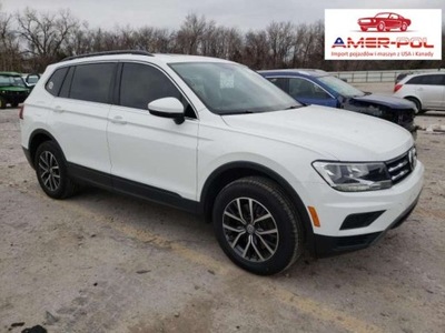 Volkswagen Tiguan 2019, 2.0L, 4x4, SE, porysow...